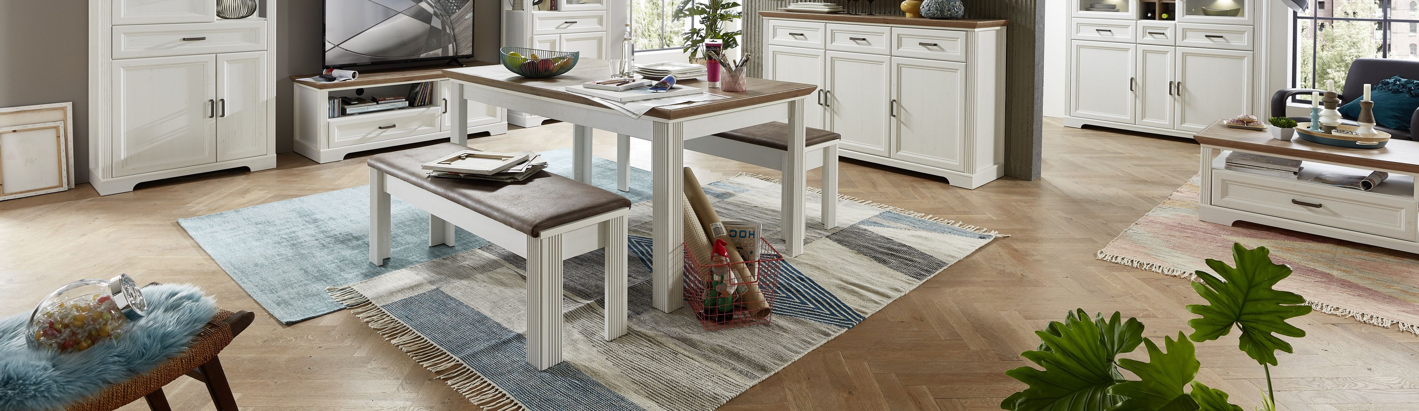 Jasmin 10 G9 UH 82 + 20 + 50 + 22 + CT 20 G9 UH 02 + ET 20 G9 UH 01 + 2x Bank 20 G9 UH 03 im Milieu-1